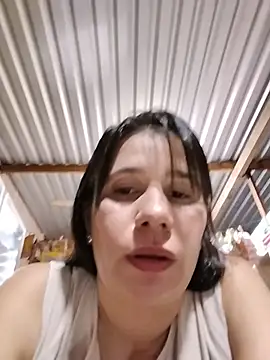 mia-larios (F milf) - Mamada por 10 minutos 😈