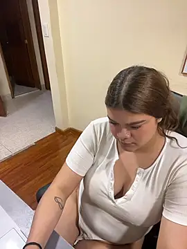 Thara_Fresneda_ live cam on StripChat