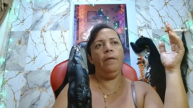 alina_maturehot