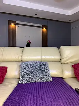 VeryGoodBadGirl1 live cam on StripChat