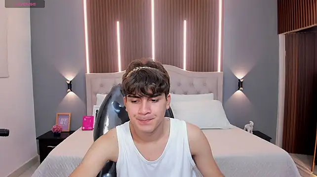 Tommy18__ on Stripchat