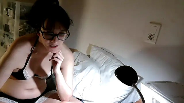 kimii222409 (F young) - doigts chatte / pussy