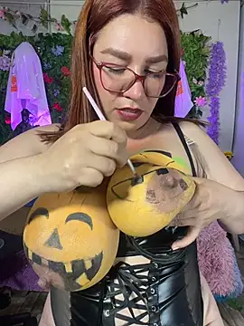 pamelaboobs (F milf) - jumping pumpkins🥵