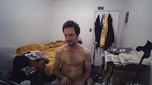 JohnnyMoves on Stripchat