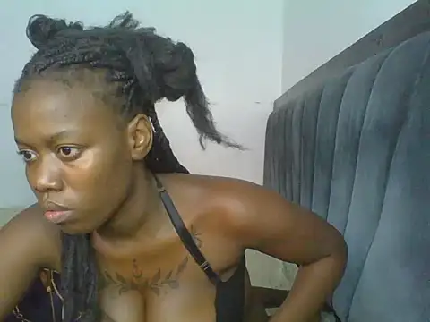 Nasty_Tetty live cam on StripChat