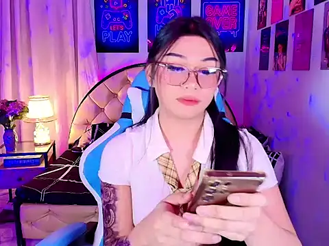 SexxyTsLoverr on Stripchat