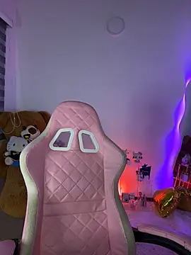Kiity- live cam on StripChat