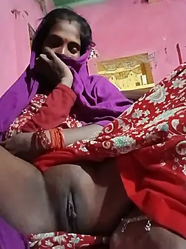 Rinee_suwanee on Stripchat