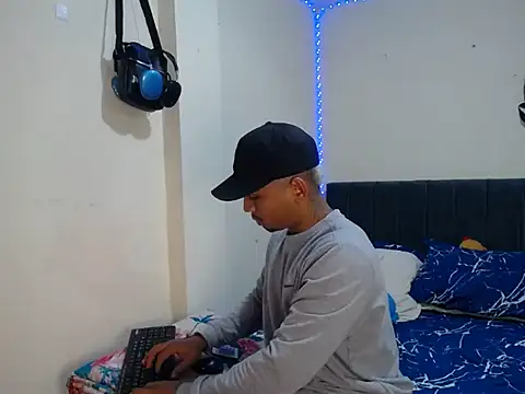 black_hot1 on Stripchat