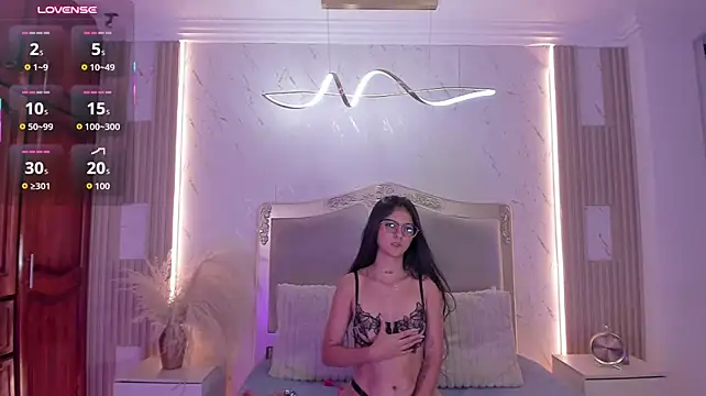 Claire_Vega