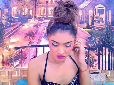 IndianPretty14u2Luv live cam on StripChat