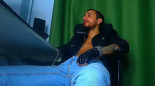 ArroganceKING on Stripchat