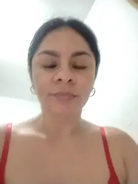 luna_pinky