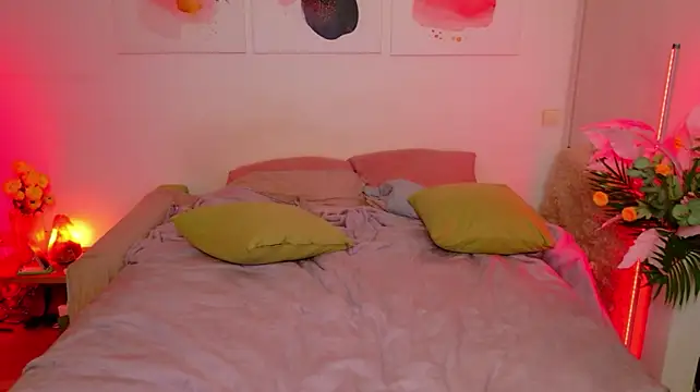 Ariana_Petite live cam on StripChat