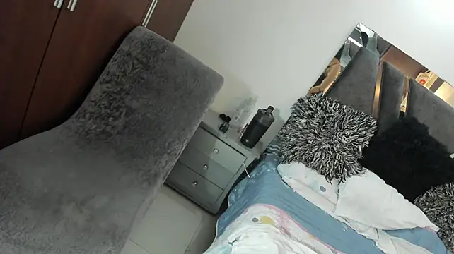alizehorny live cam on StripChat