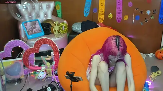 Skinygirl live cam on StripChat