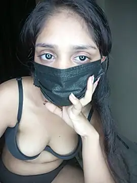 tirpi (F young) - Finger in pussy
