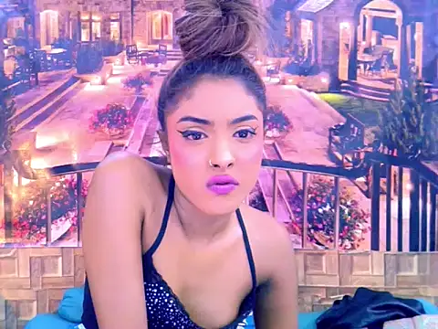 IndianPretty14u2Luv live cam on StripChat