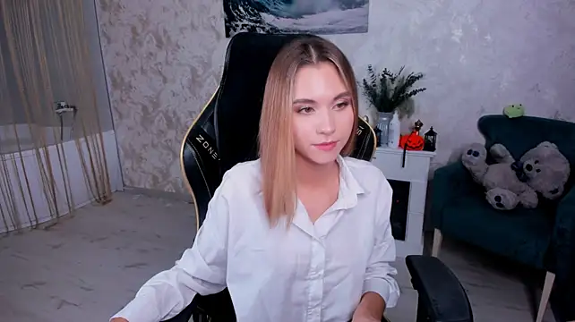 EllaCurtis