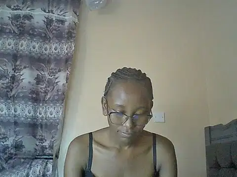 Goldenpixie live cam on StripChat