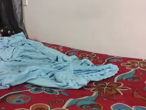 Ratananglebi live cam on StripChat