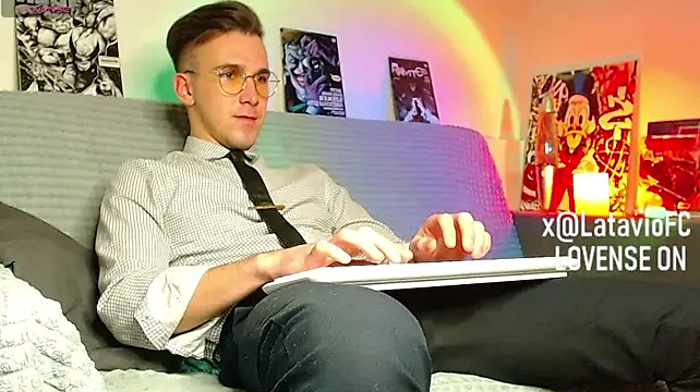 Midnighter_ live cam on StripChat