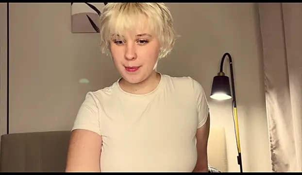 EvaSuunny live cam on StripChat
