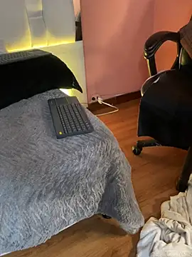 LiaTaylorr live cam on StripChat