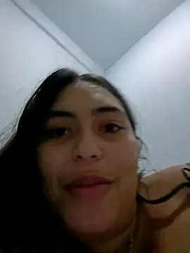 xandra252 live cam on StripChat