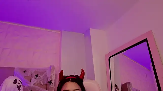 MollyBigBoobs12