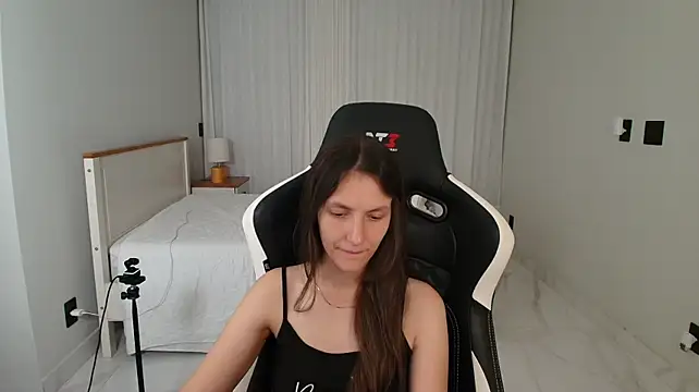 upssnowy live cam on StripChat