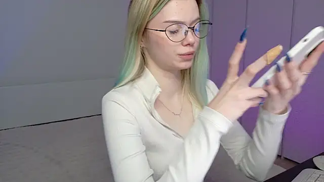 i_sweet_bunny_ live cam on StripChat