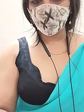 Tamil-HoneyQueen