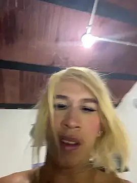 Astrid_Porno live cam on StripChat