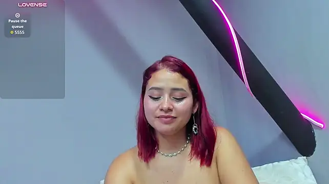 Hannah_Scot live cam on StripChat