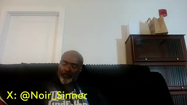 sinnernoir live cam on StripChat