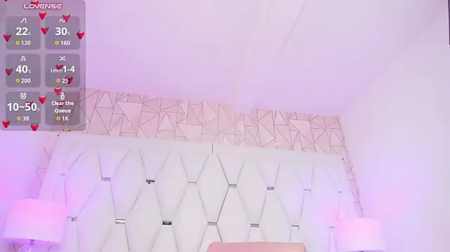 ChloeCartier live cam on StripChat