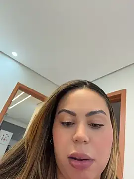 LariiHotWife