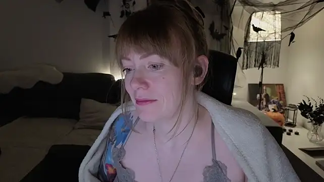 Aurora_Velvett_
