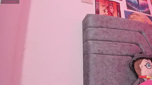 MissCurvyTop