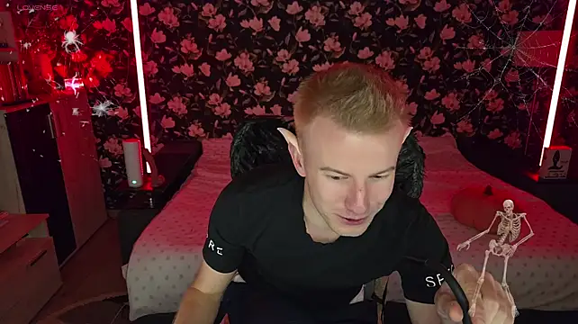 Vuitton live sex cam