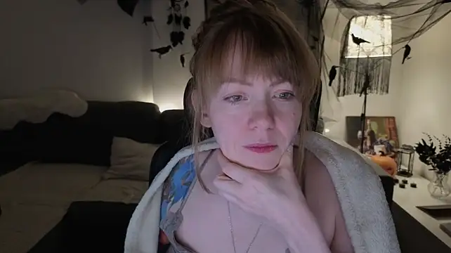 Aurora_Velvett_