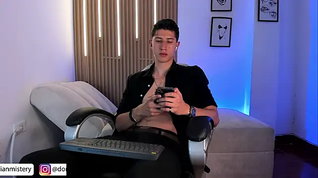 dorianmistery2322_ (M young) - SHOW CUM 💦🎄🔥