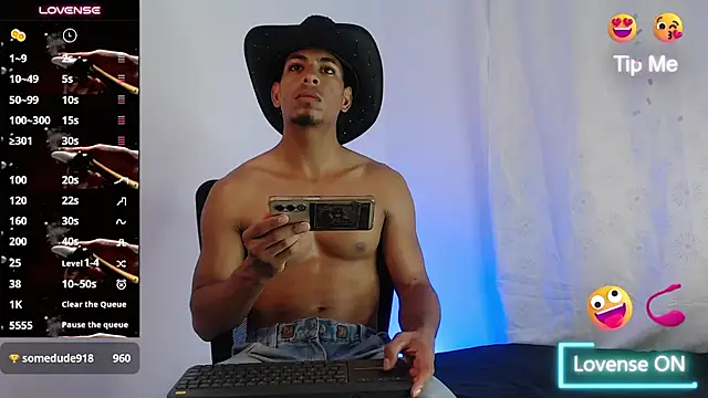 lorian_vikel on Stripchat