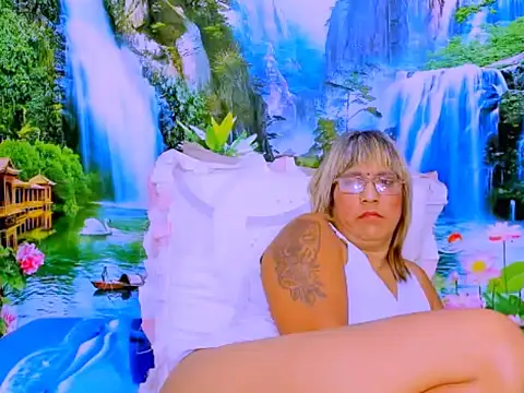 indianroxy webcam