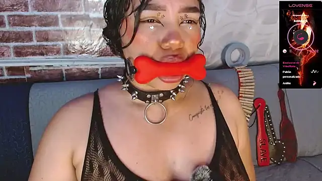 emma_bdsm