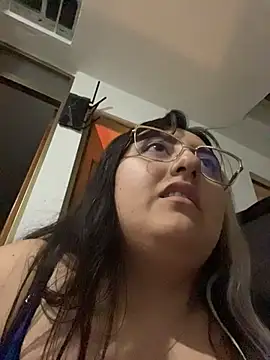 Karo_Velvet live cam on StripChat