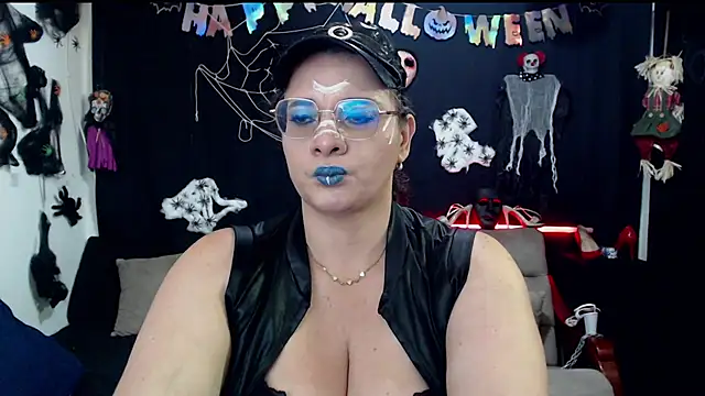Aleja_Gonzales live cam on StripChat