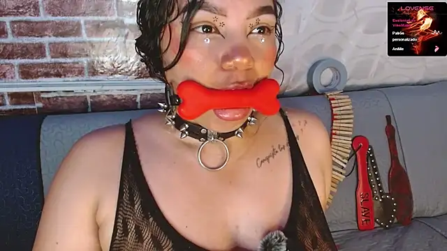 emma_bdsm