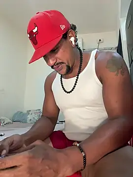 bigdick211292 live cam on StripChat